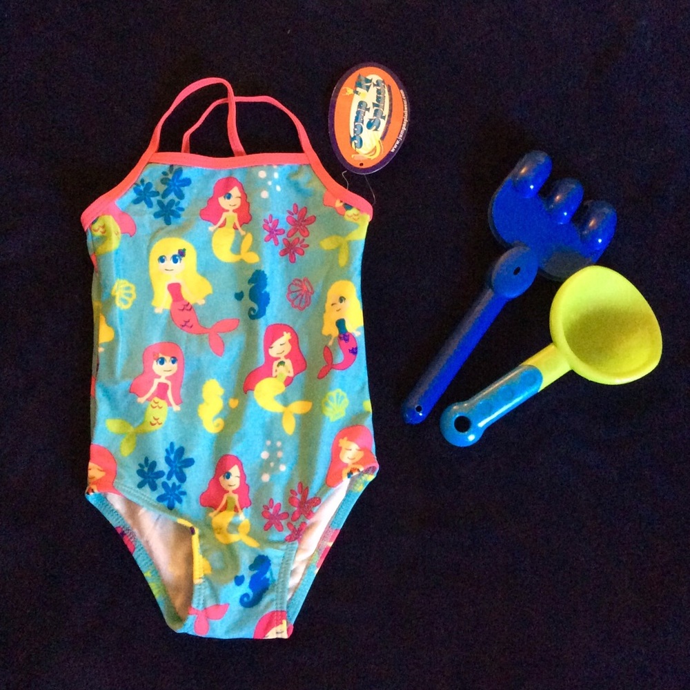💥HP 💥 new 4T Mermaide swimwear bathing suit
